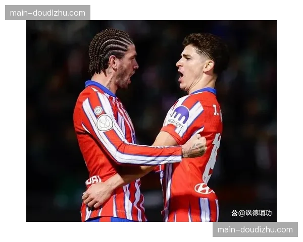 马竞中场三角传递破解压迫 科克与德保罗控制节奏能力突出