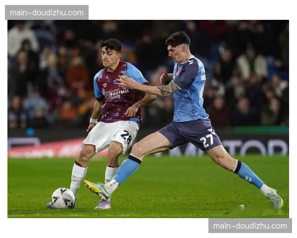 伯恩利六人伤停，阿姆杜尼十字韧带重伤长期缺阵